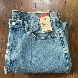 Levi's Blue Classic Denim Jeans with Contrast Stitching